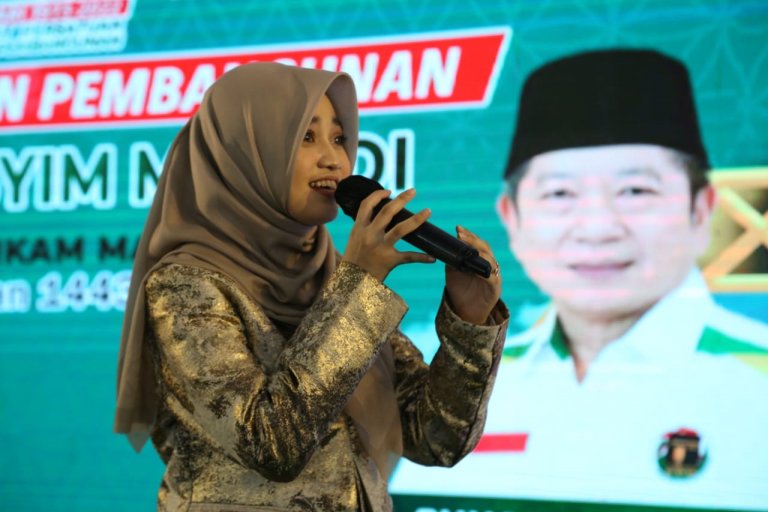 Pelantun Lagu Religi Veve Zulfikar Meriahkan Puncak Harlah PPP di Malang