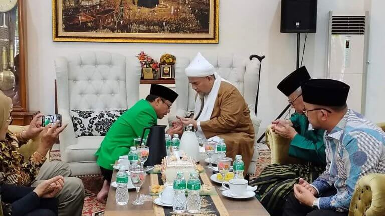 Sowan ke Ponpes di Pekanbaru, Plt Ketum Mardiono Didoakan Pimpin PPP Lebih Baik