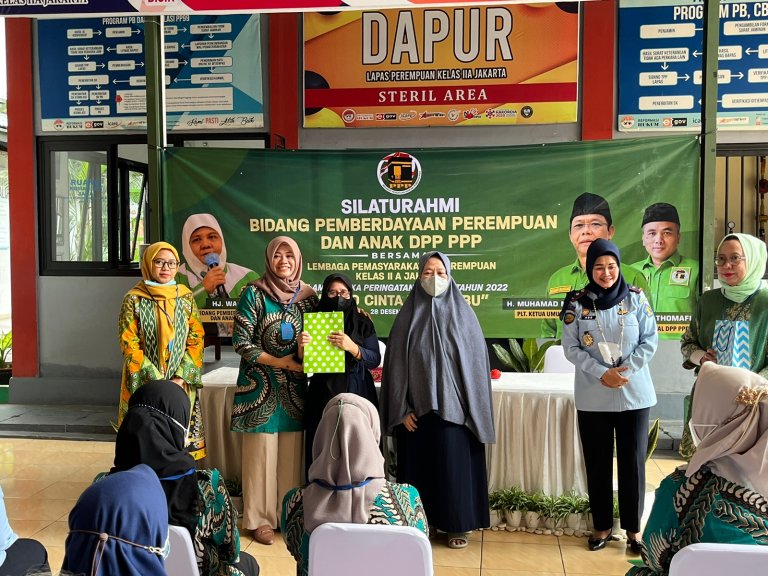 PPP Berikan Tali Kasih Kepada Warga Binaan Lapas Perempuan