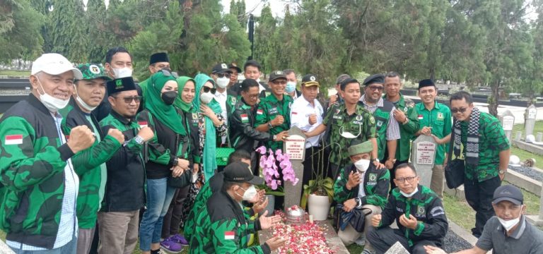 Refleksi Hari Pahlawan, PP GPK Gelar Tabur Bunga & Baksos di TMP Kalibata