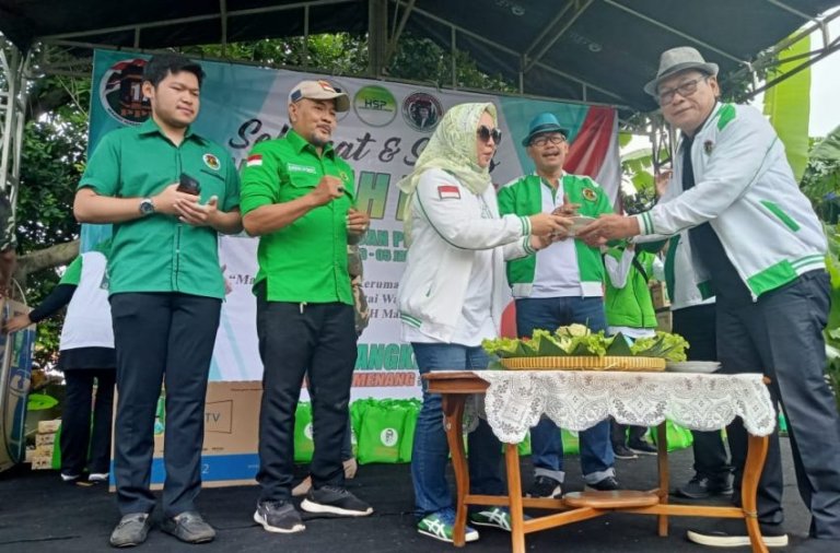 Sambut Harlah ke-50, Ribuan Warga Ikuti Jalan Sehat PPP Depok