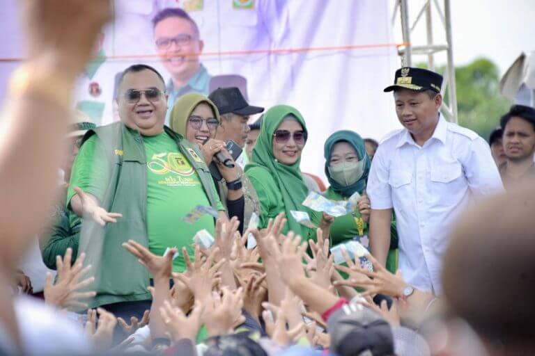 Semarak Harlah ke-50, Ribuan Warga Subang Ramaikan Senam Sehat PPP