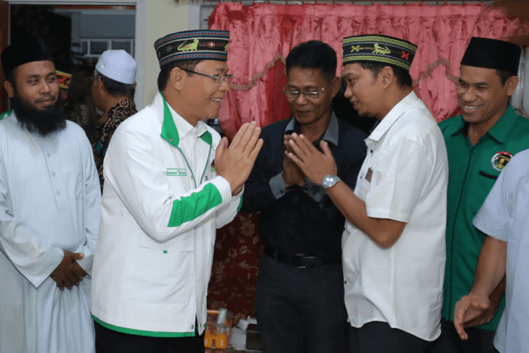 Mardiono Datangi Rumah Ketua DPC PPP Manggarai Barat