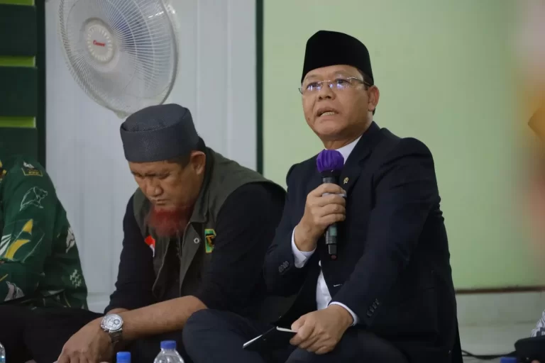 Kunjungi Tojo Una Una, Mardiono Silaturahmi ke Ponpes Al-Fatah