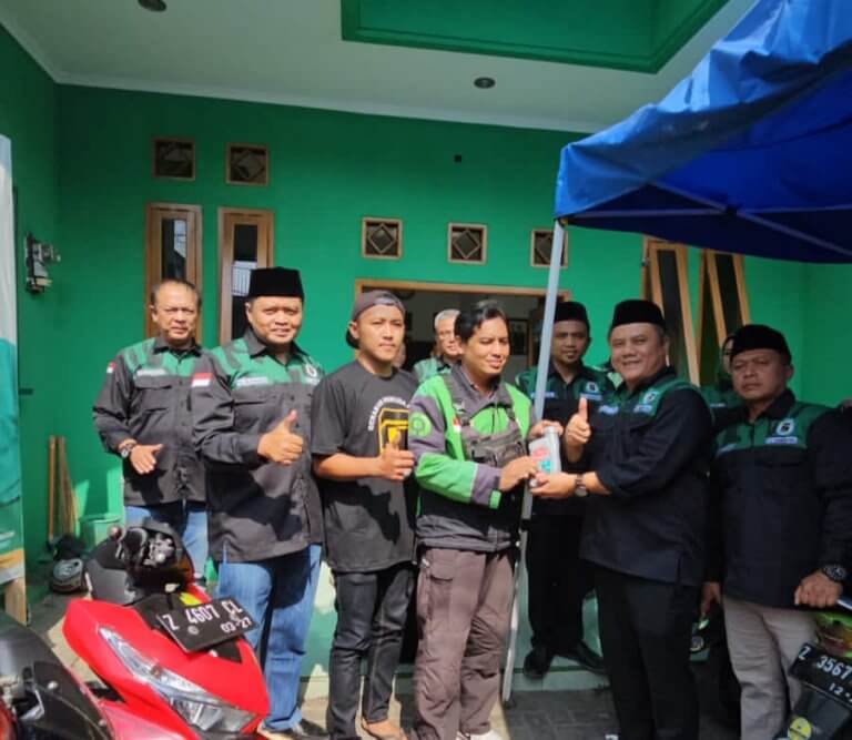 GPK Sumedang Gelar Baksos dan Ganti Oli Gratis kepada Tukang Ojek