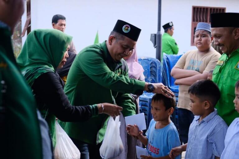 Syukuran Harlah ke 51, PPP Kota Padang Sidempuan Beri Santunan Anak Yatim