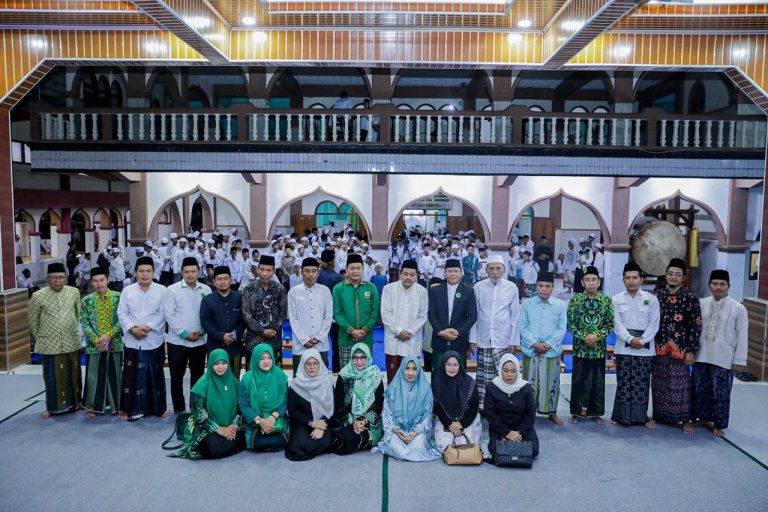 Mardiono Sowan ke Ponpes Tertua di Cilacap, PPP Didoakan Sukses pada Pemilu