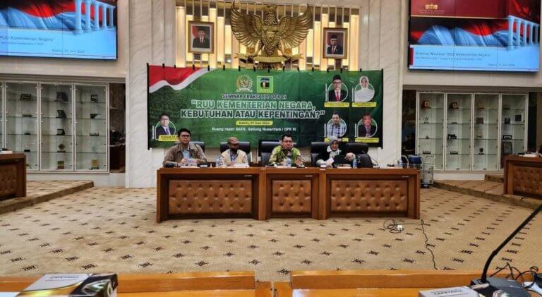 PPP Sebut Jumlah Kementerian Harus Efisien Meski Disesuaikan Presiden